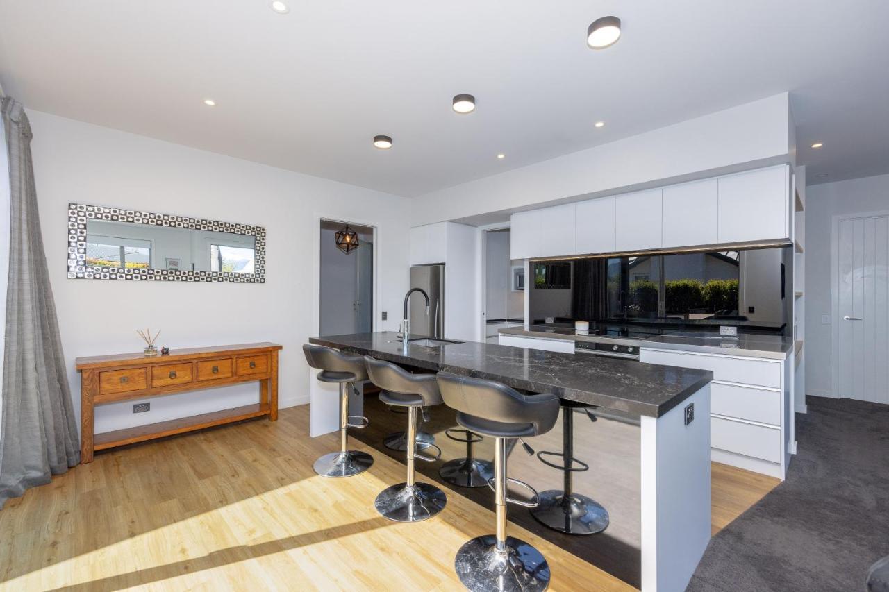 Prime Location On Warren St - 3 Bedroom Town House Wanaka Luaran gambar